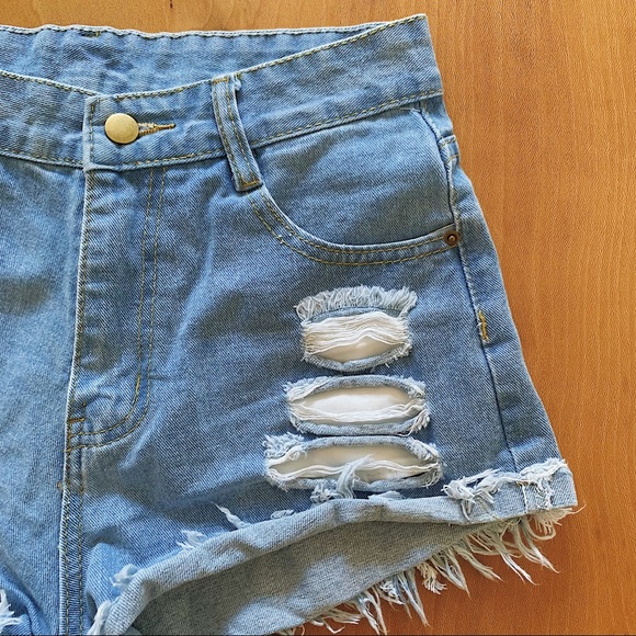 ✨ Distressed Denim High Waist Shorts - S/27 - Picture 3 of 11
